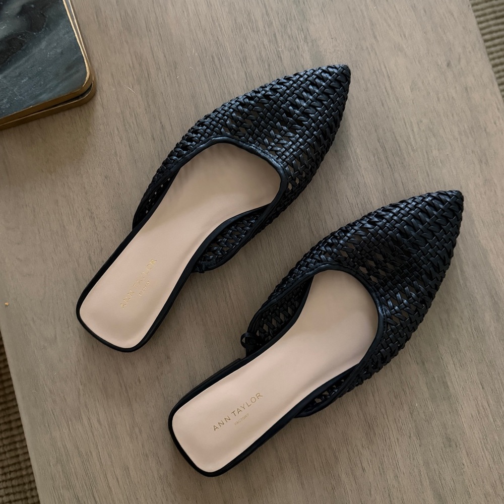 NWOT Ann Taylor Black Woven Mules